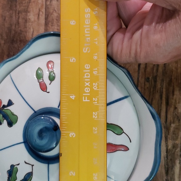 Arita Ware Japanese Lidded Bowl with vegetables. - Picture 5 of 6